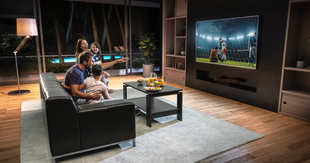 A family streaming live sport in 4K on OBO TV